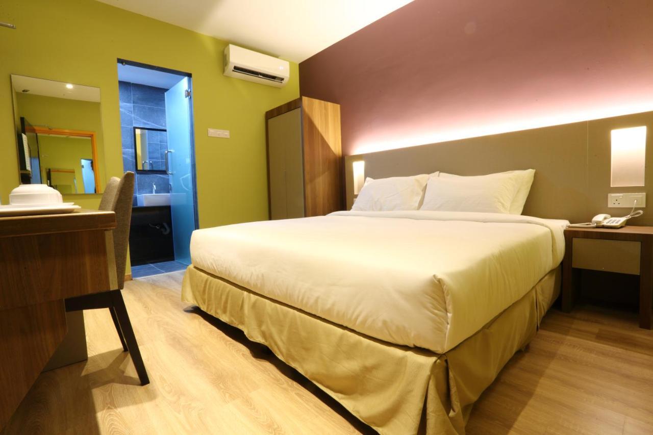 Capital O 9010 Yee Hotel Johor Bahru Buitenkant foto